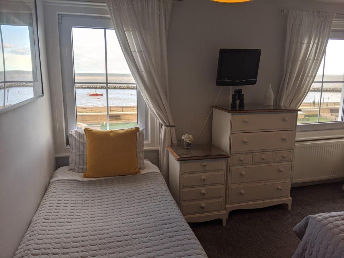 Aqua Bay Guest House แฮร์นเบย์ ภายนอก รูปภาพ